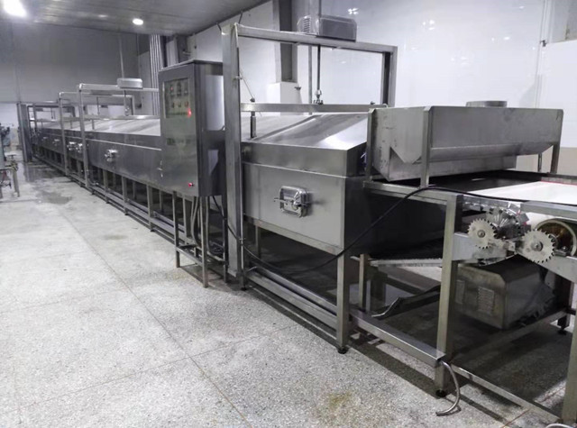 Electric lift type cooking machine